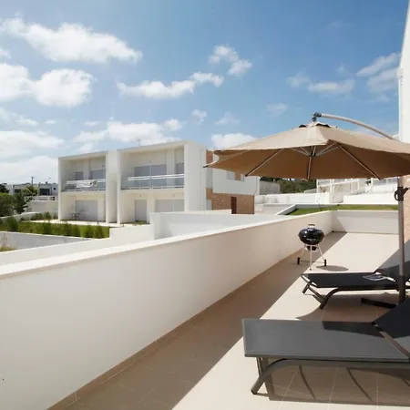 Holiday home Bela Baia Ii, Private Condominium With Pool