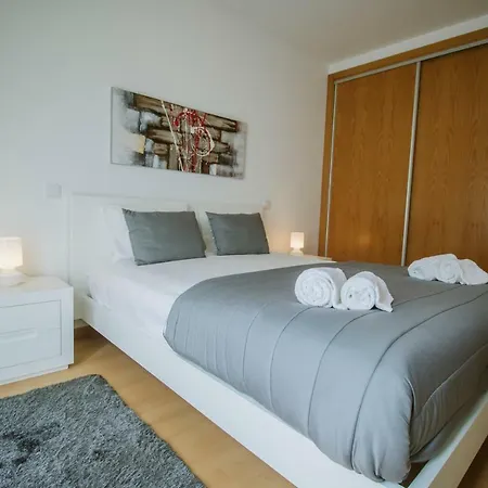 Bela Baia Ii, Private Condominium With Pool